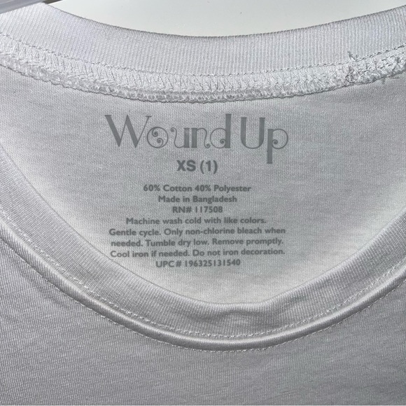 New with tag Juniors Feeling Free Graphic T-Shirt with Short Sleeves size XS (1) - Picture 8 of 8